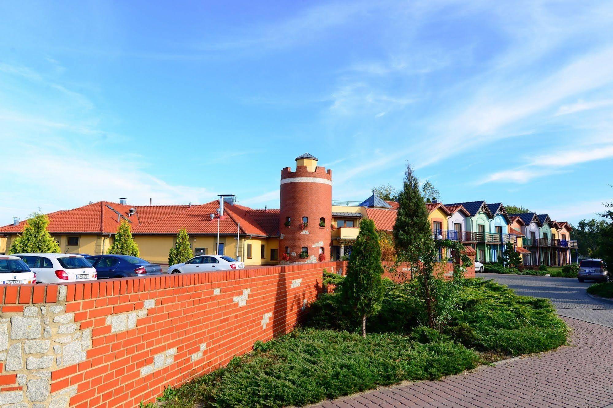 Hotel Daglezja Nad Jeziorem Kornickim 코르니크 외부 사진